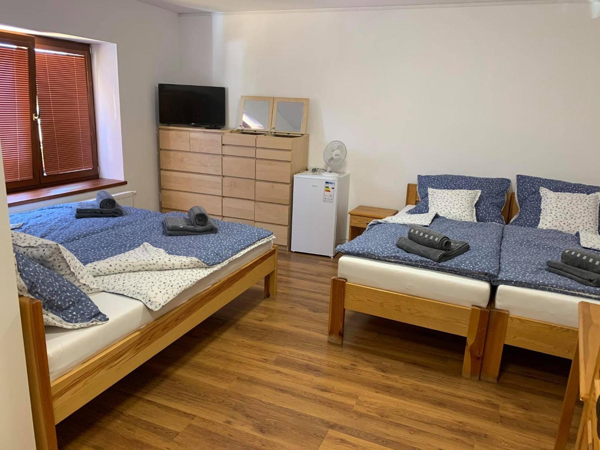 Nicolsburg Hotell Mikulov Exteriör bild