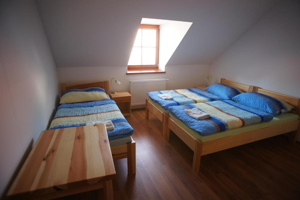 Nicolsburg Hotell Mikulov Exteriör bild