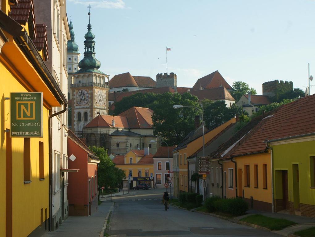 Nicolsburg Hotell Mikulov Exteriör bild